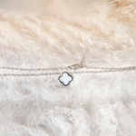 Charger l'image dans le visualiseur de la galerie, Collier Porte-Bonheur en argent avec trèfle au lait maternel Premier Lait